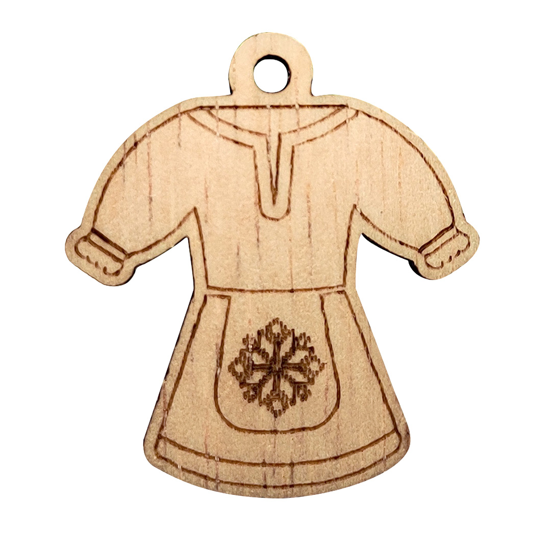 Martisor artizanal de lemn-Costum popular cu motive traditionale, cu brosa