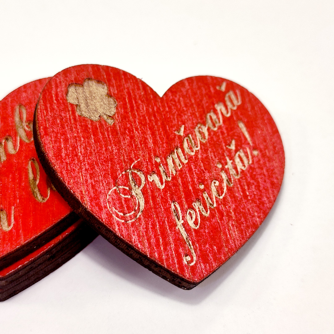 Inimioare cu diverse mesaje - Martisor artizanal de lemn cu magnet - imagine 8