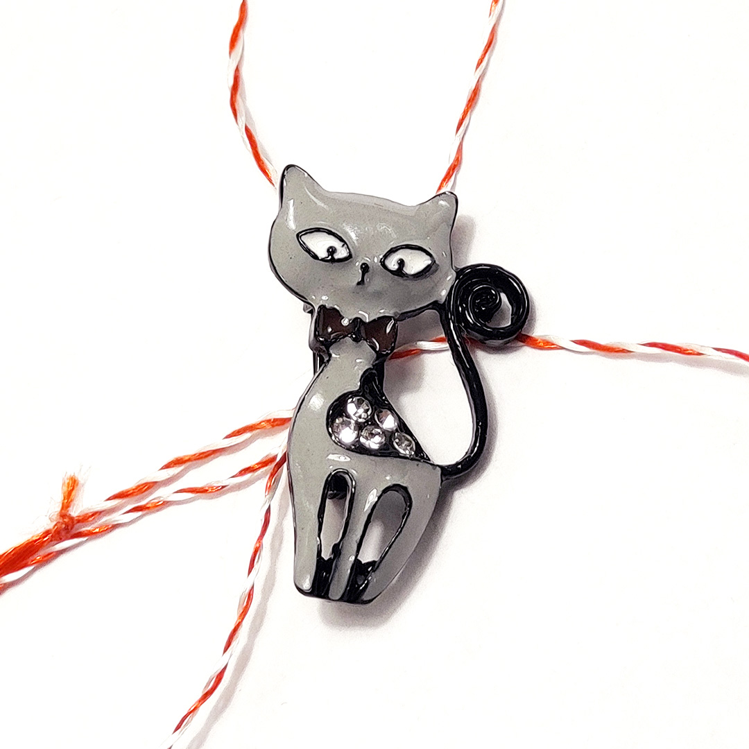 Martisor pisicuta, decorata cu pietre sau ochelari cu ac de brosa - Image 3