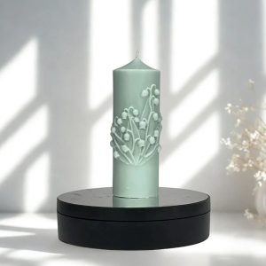 Lumânare decorativă parfumată Mărgăritar, detaliu floral handmade din ceară de soia